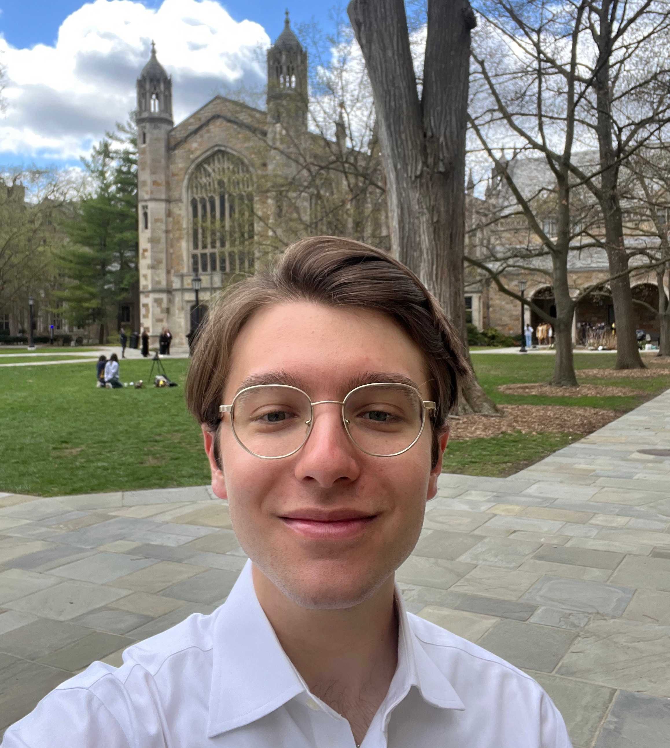 Blind contour drawing of a woman